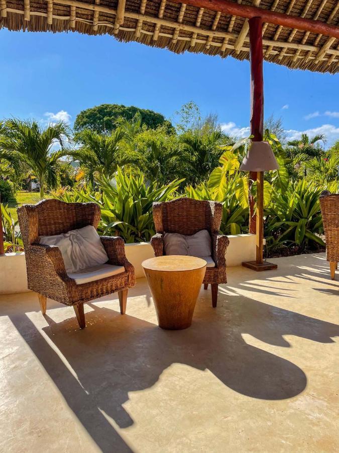 Hotel Sonrisa Diani Beach Exterior foto