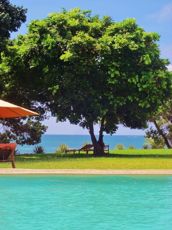 Hotel Sonrisa Diani Beach Exterior foto